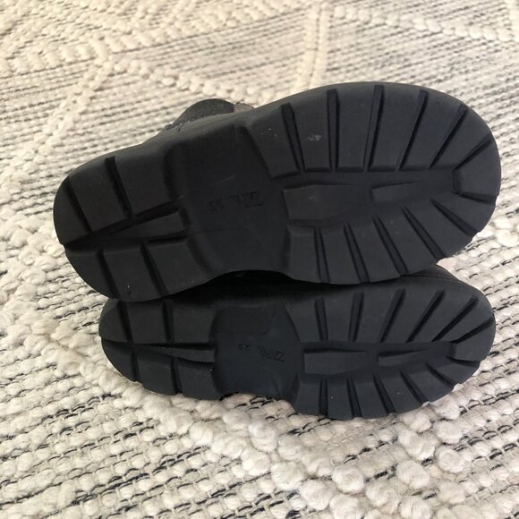 Zara Toddler Boots - Picture 2 of 6